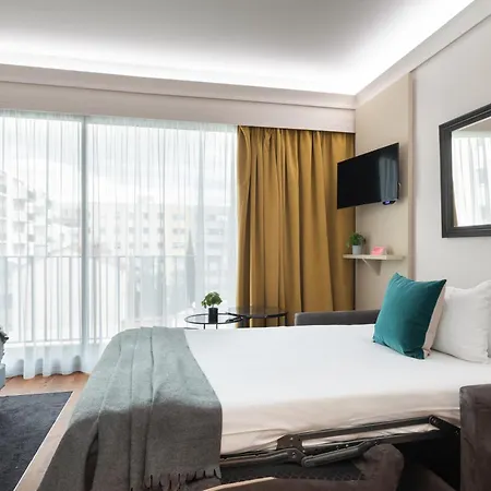 Charlemagne Hotel 4*