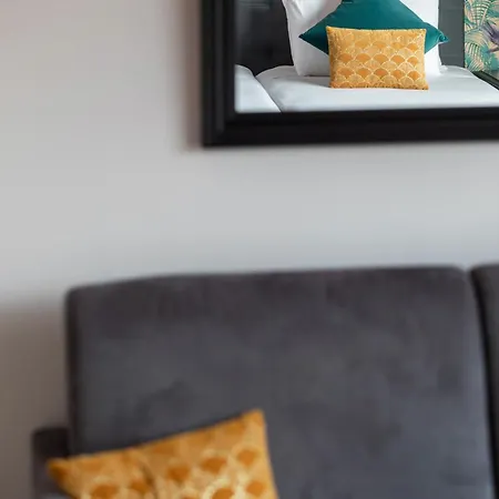 Charlemagne By Happyculture Hotel 4*